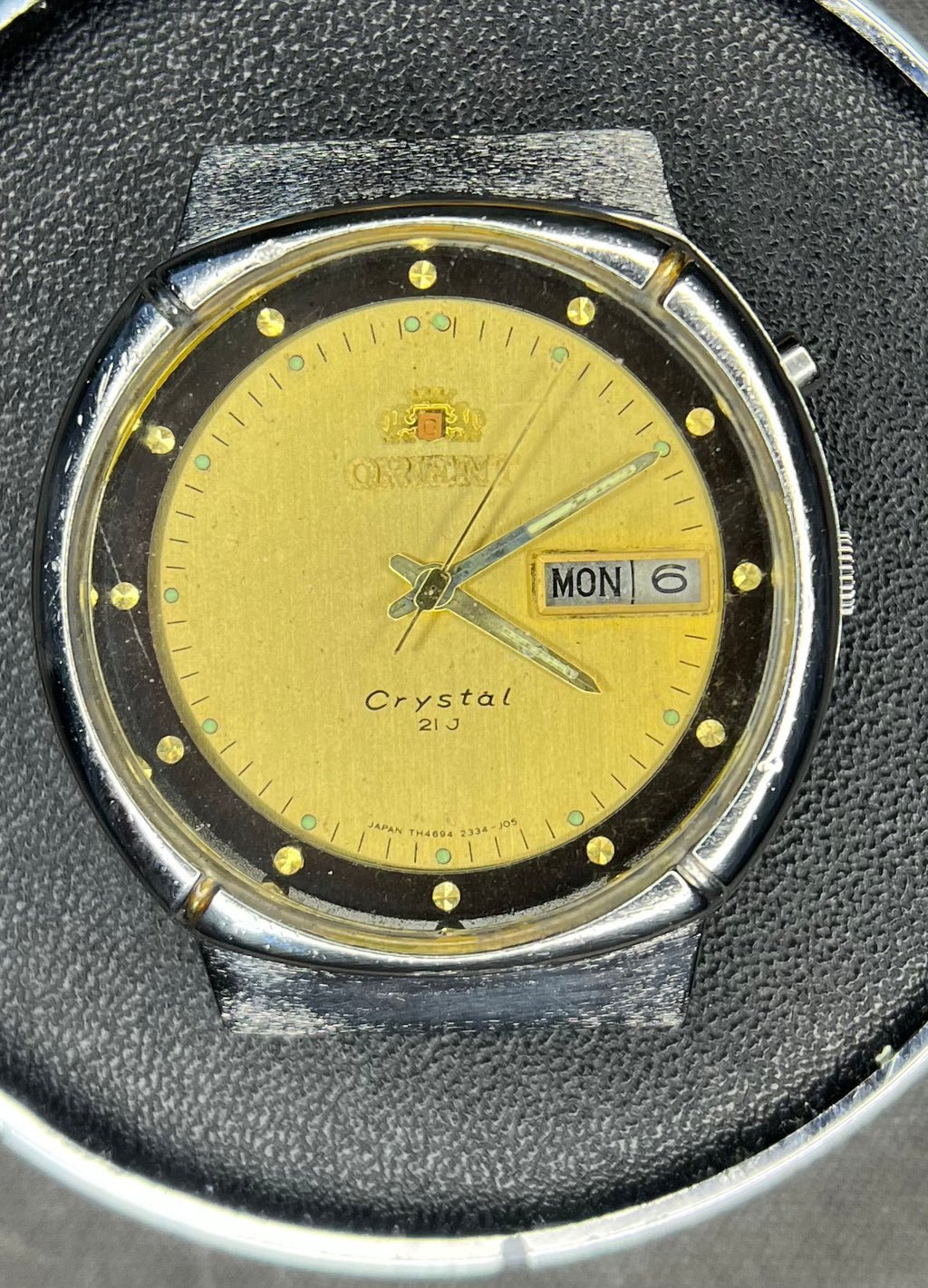 Orient Crystal Automático "Two-Tone" Cushion (36mm)